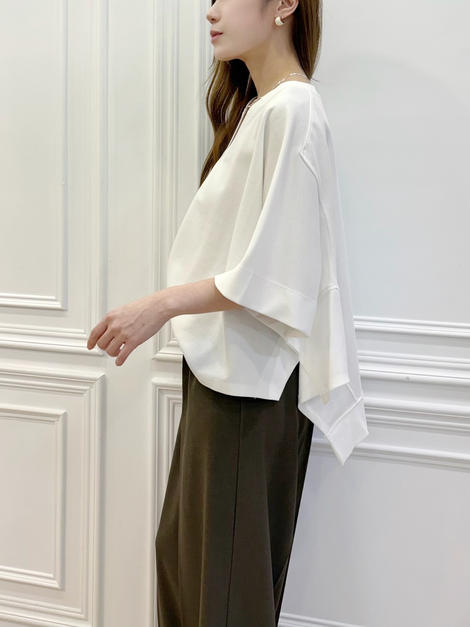 (極致藏肉!)V領飛鼠袖寬鬆T