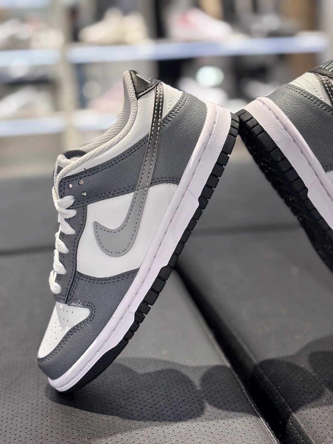 NIKE DUNK (GS) 冷灰漸層