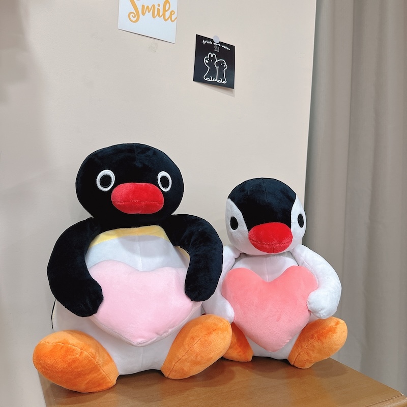 《10168》Pingo抱愛心款大玩偶/12吋