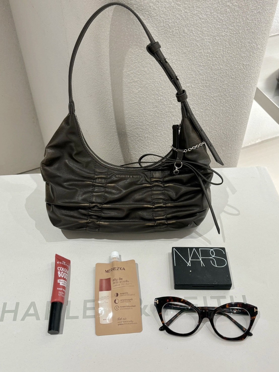 CHARLES & KEITH 小CK 褶皺 蝴蝶結 腋下包