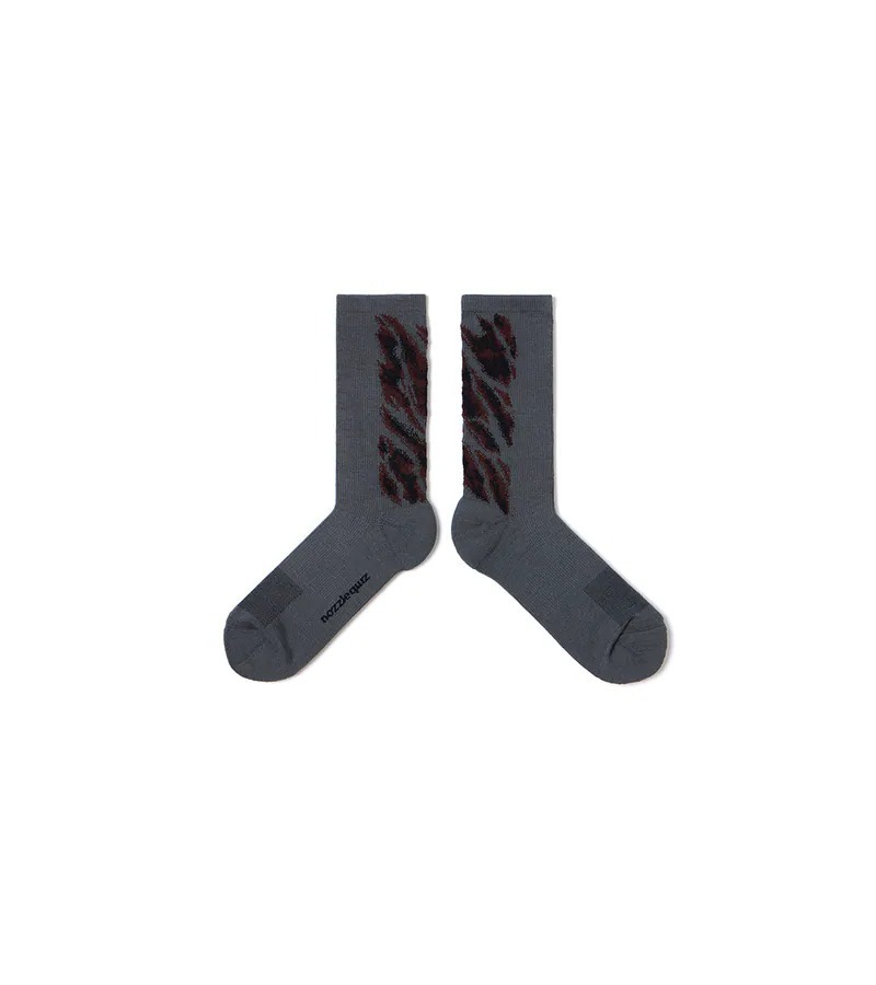 NOZZLE QUIZ | LANDING 中高筒休閒襪"冰褐"