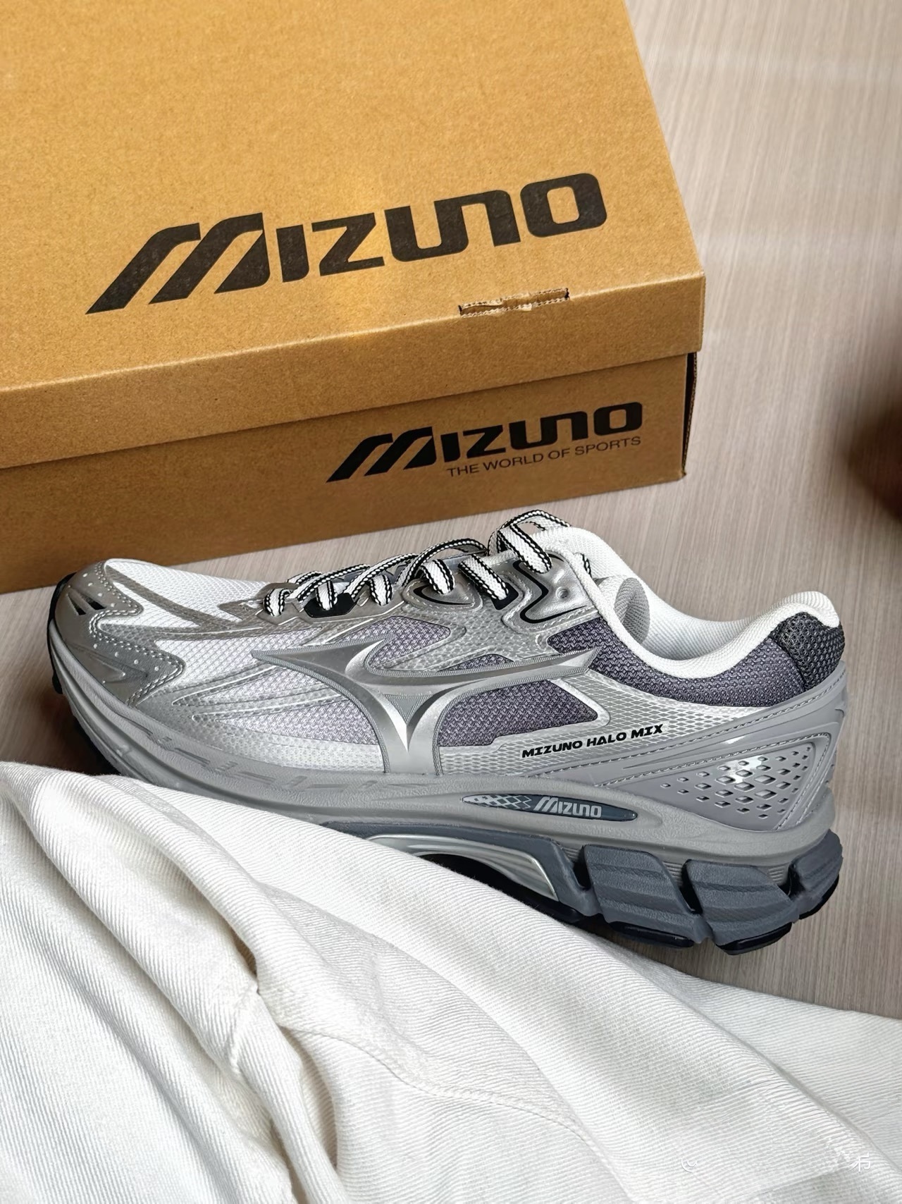 KTQ STORE ‧ MIZUNO HALO MIX 銀灰 復古慢跑鞋 D1GH240817