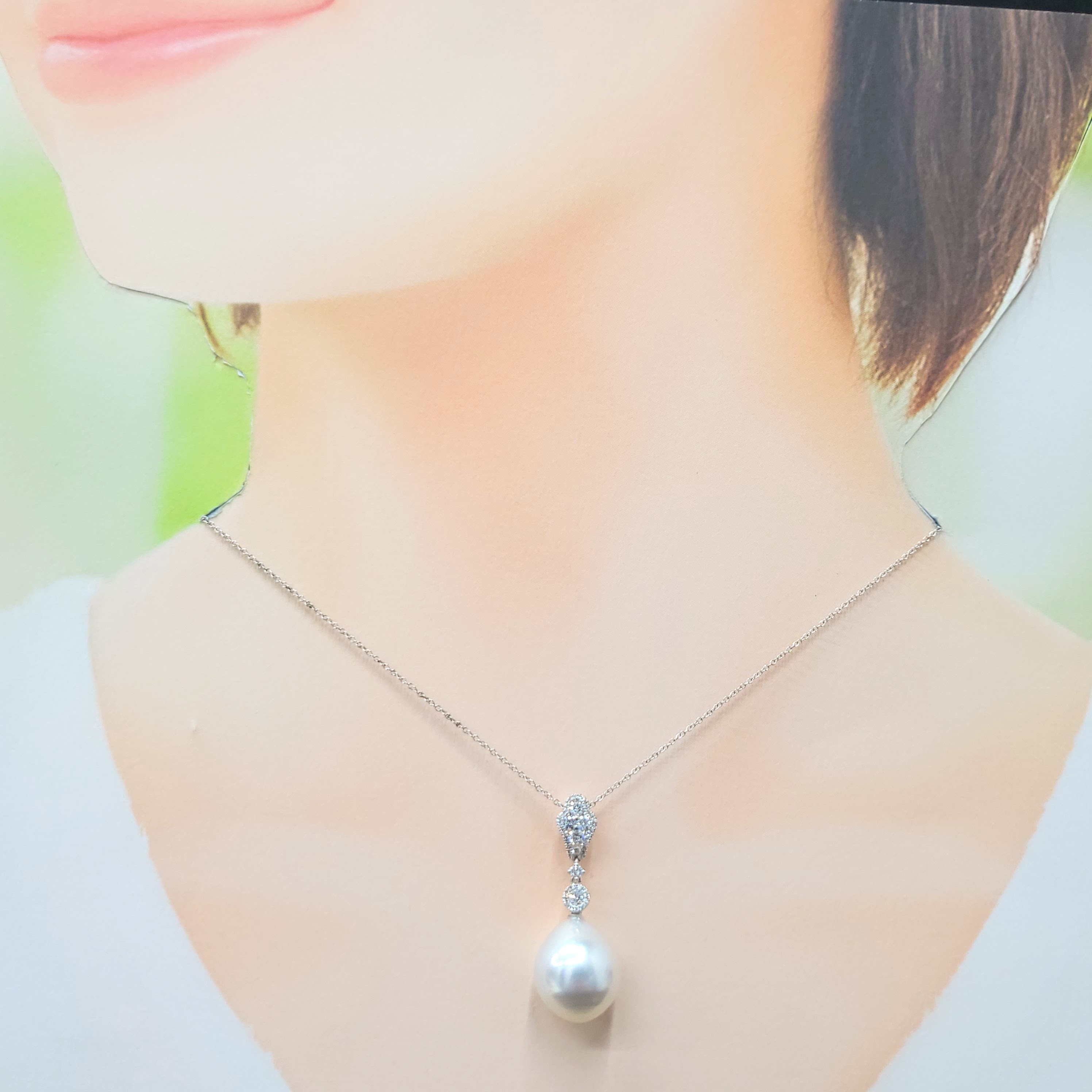 18K White Gold 0.33ct Diamond and Pearl Pendant