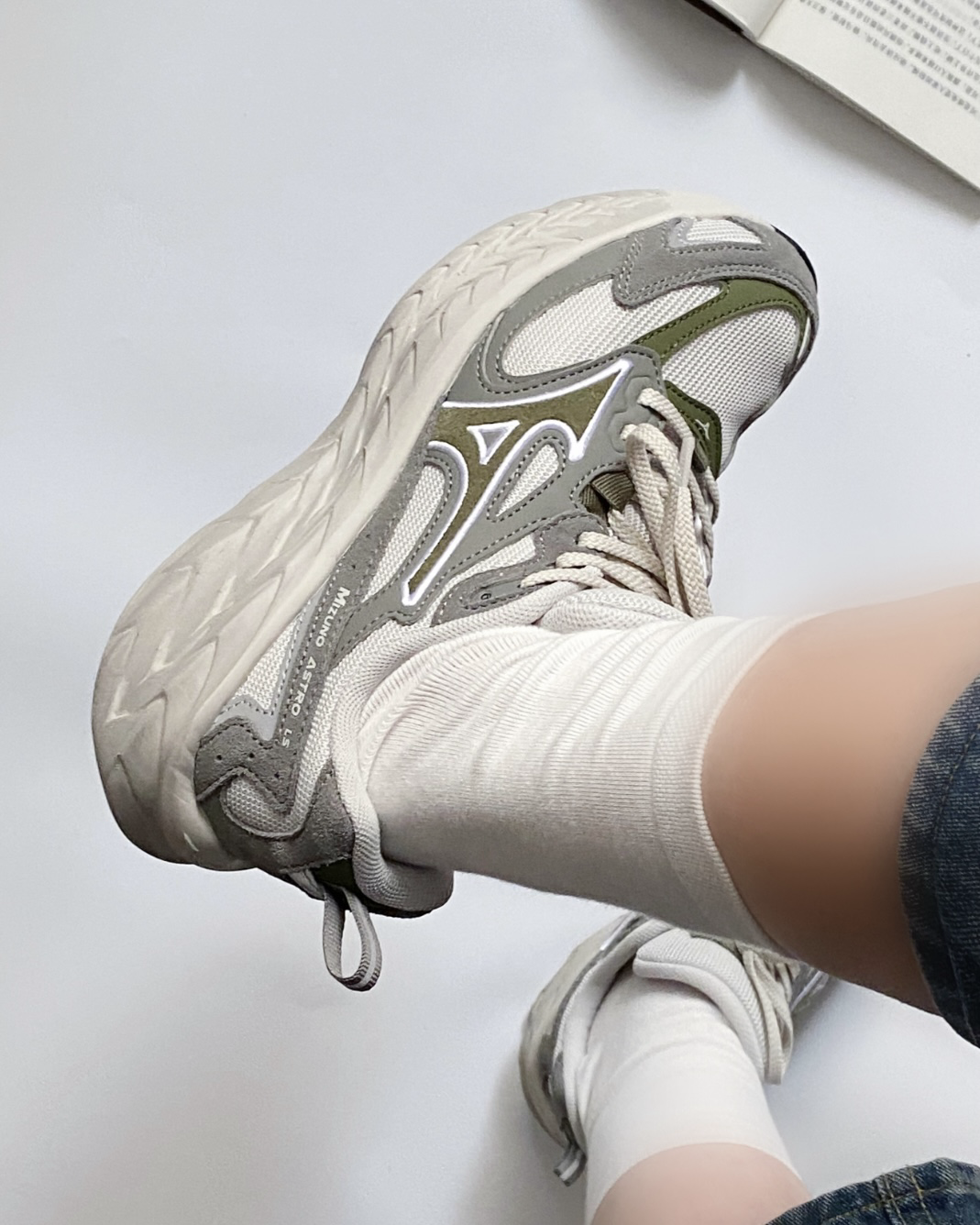 Mizuno Astro LS "Gray Green" 灰綠 樺木綠 復古 厚底 回彈 緩震 美津濃 運動鞋