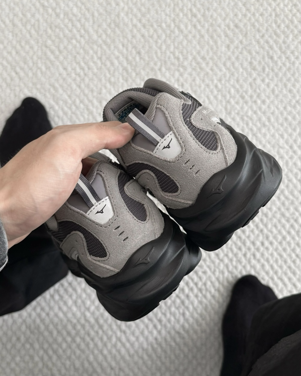 Mizuno Astro LS "Gray Black" 鐵灰 深灰 復古 厚底 回彈 緩震 美津濃 運動鞋