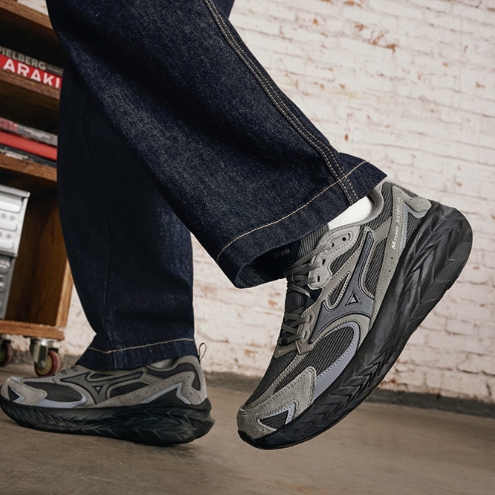 Mizuno Astro LS 深灰黑 D1GH252102