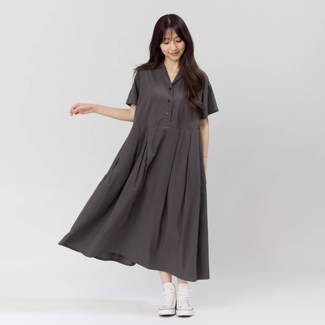 Nicole有領短袖箱褶洋裝/墨灰