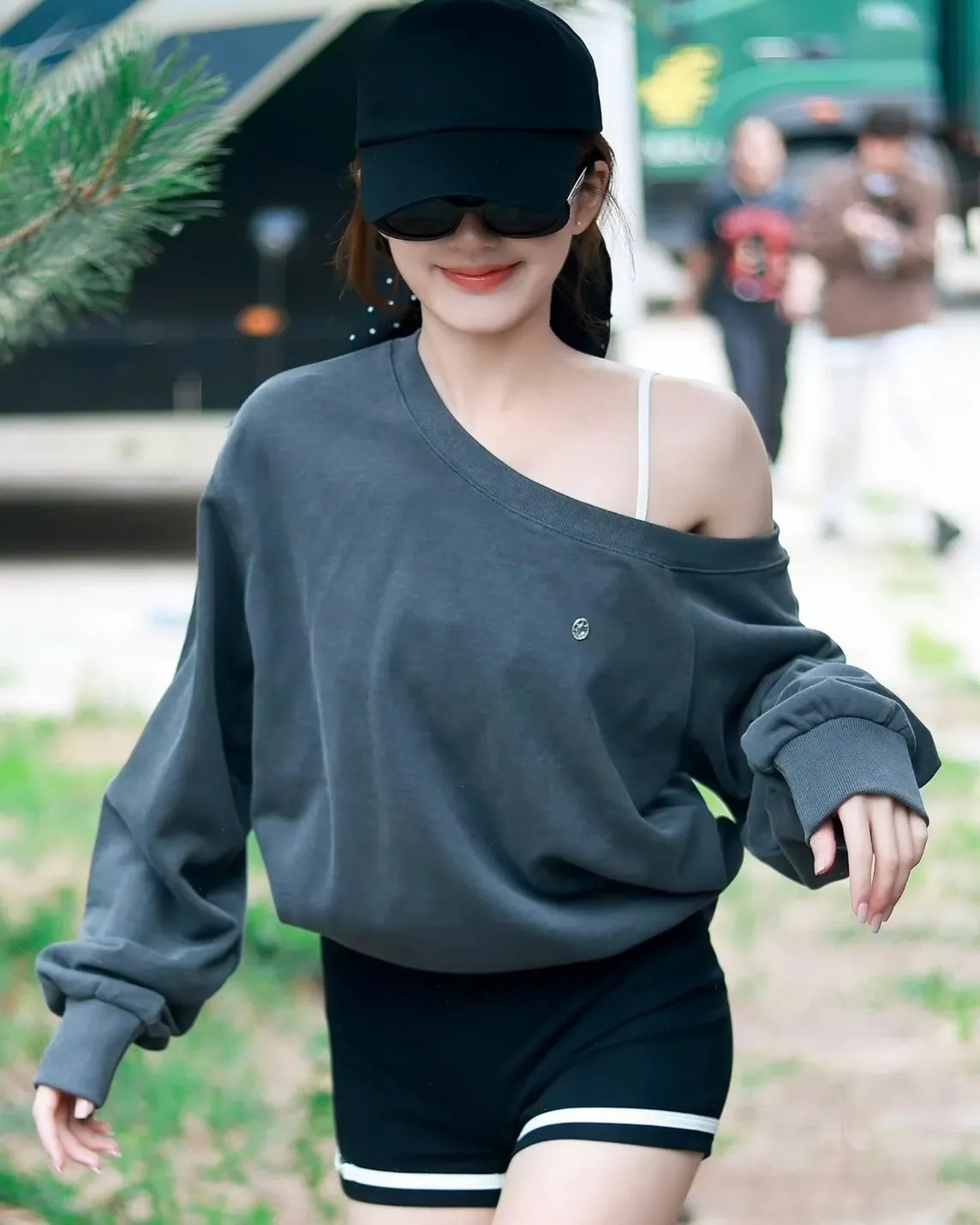 趙露思 / 許妍同款 韓國 LETTERFROM MOON 斜肩大學T 6色