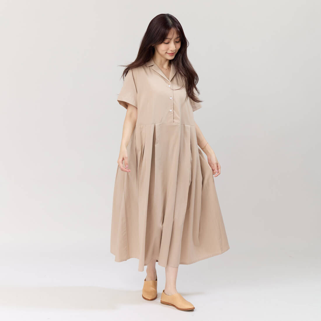 Nicole有領短袖箱褶洋裝/奶茶