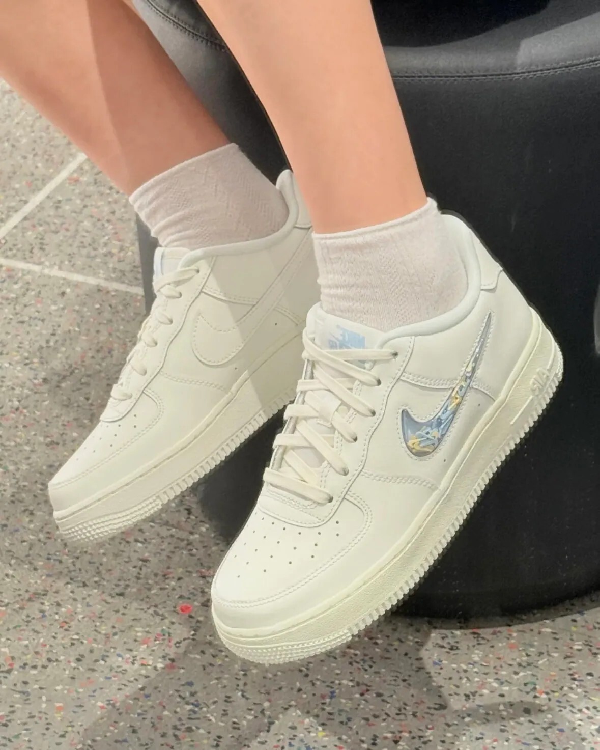 Nike Air Force 1 GS 透明勾勾 漂浮勾勾 奶白藍 IM6697-141