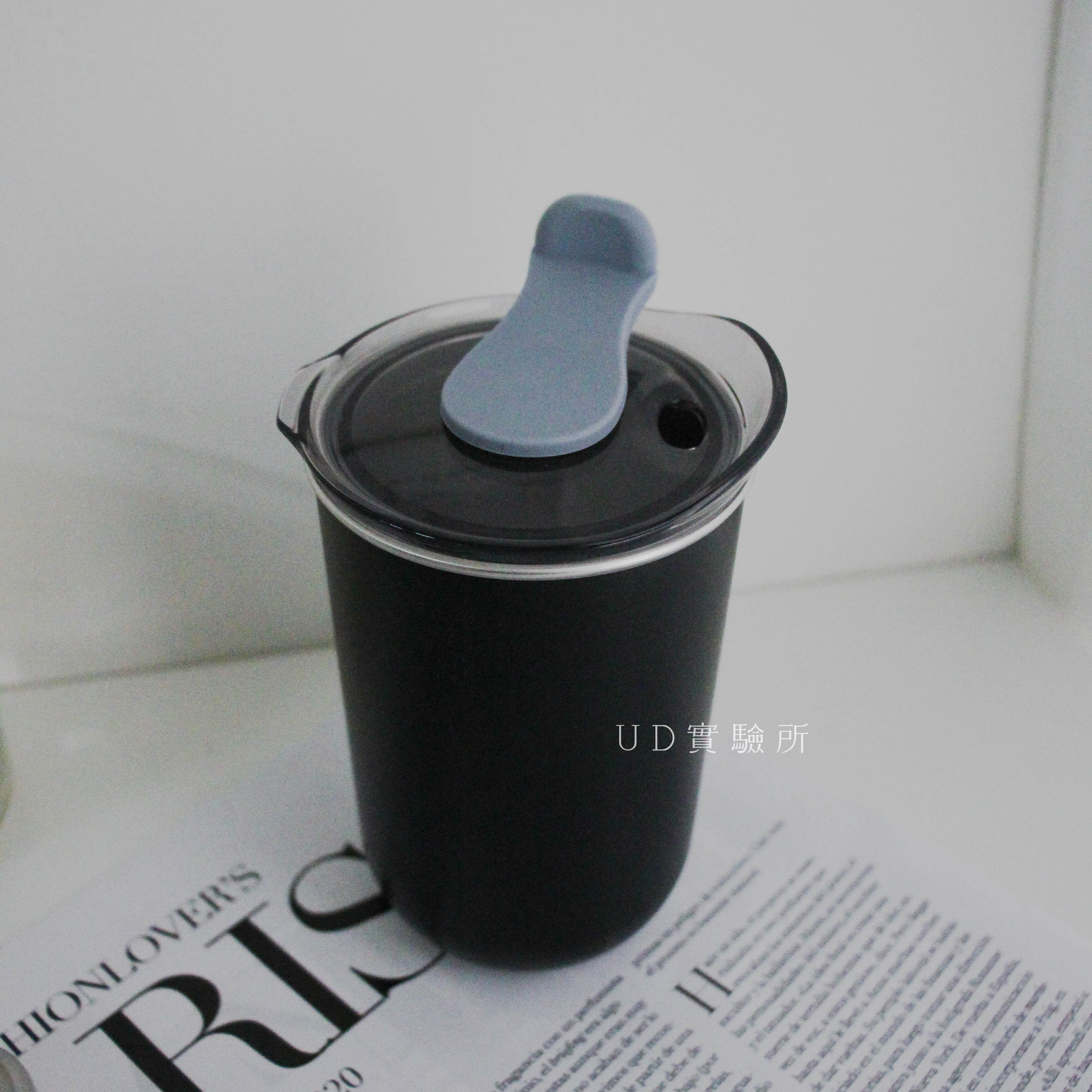 送禮首選「保溫杯2入組」簡約304不鏽鋼水杯2入 300ml（黑白組）