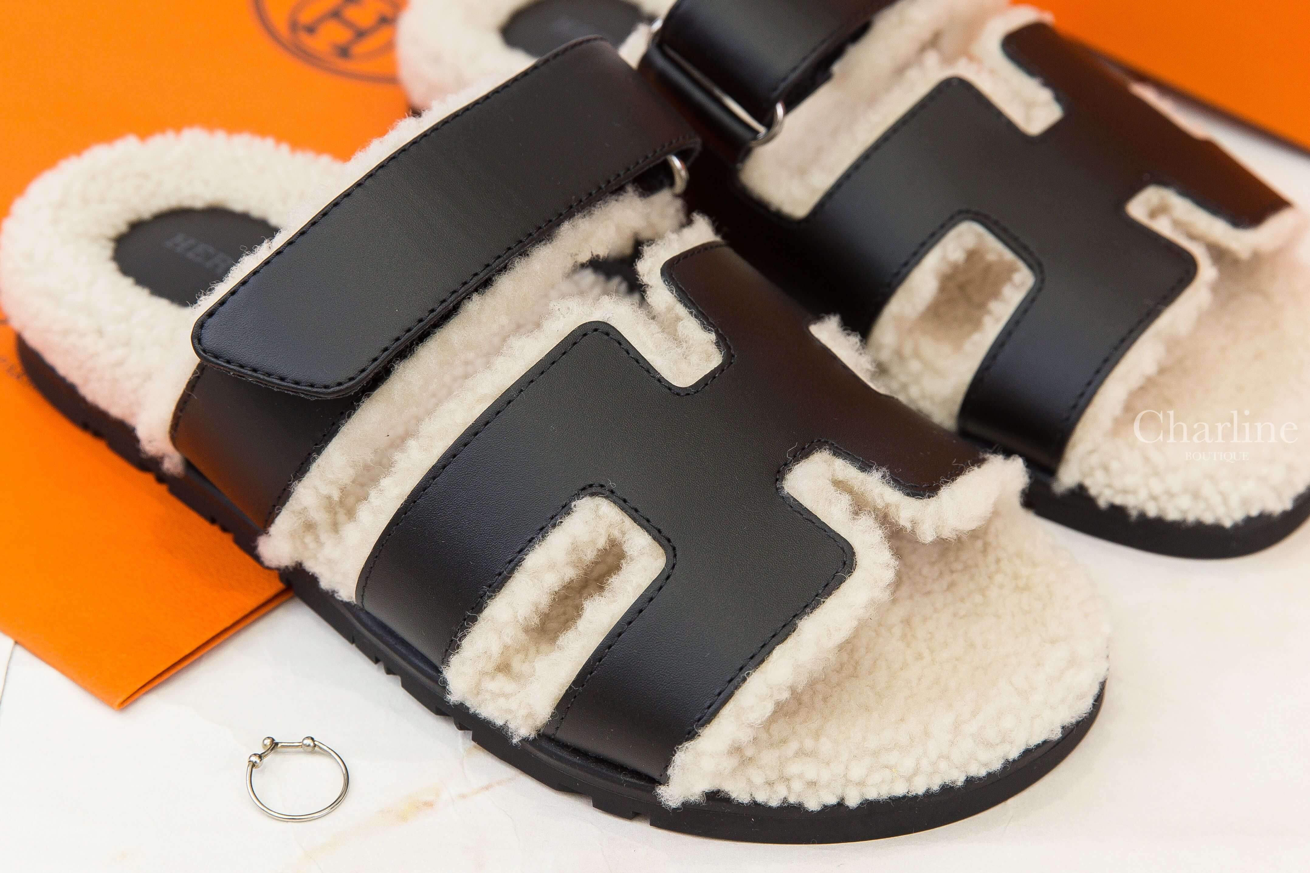 Hermès Chypre Sandal 黑色霧面小牛皮米色羊毛黑底魔鬼氈橡膠平底拖鞋