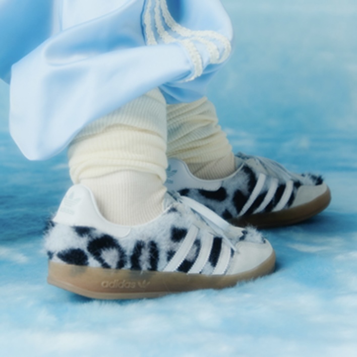 ATMOS PINK X ADIDAS GAZELLE INDOOR 淺藍豹紋 毛絨 “TRINITY LEOPARD/BLUE” JS4598