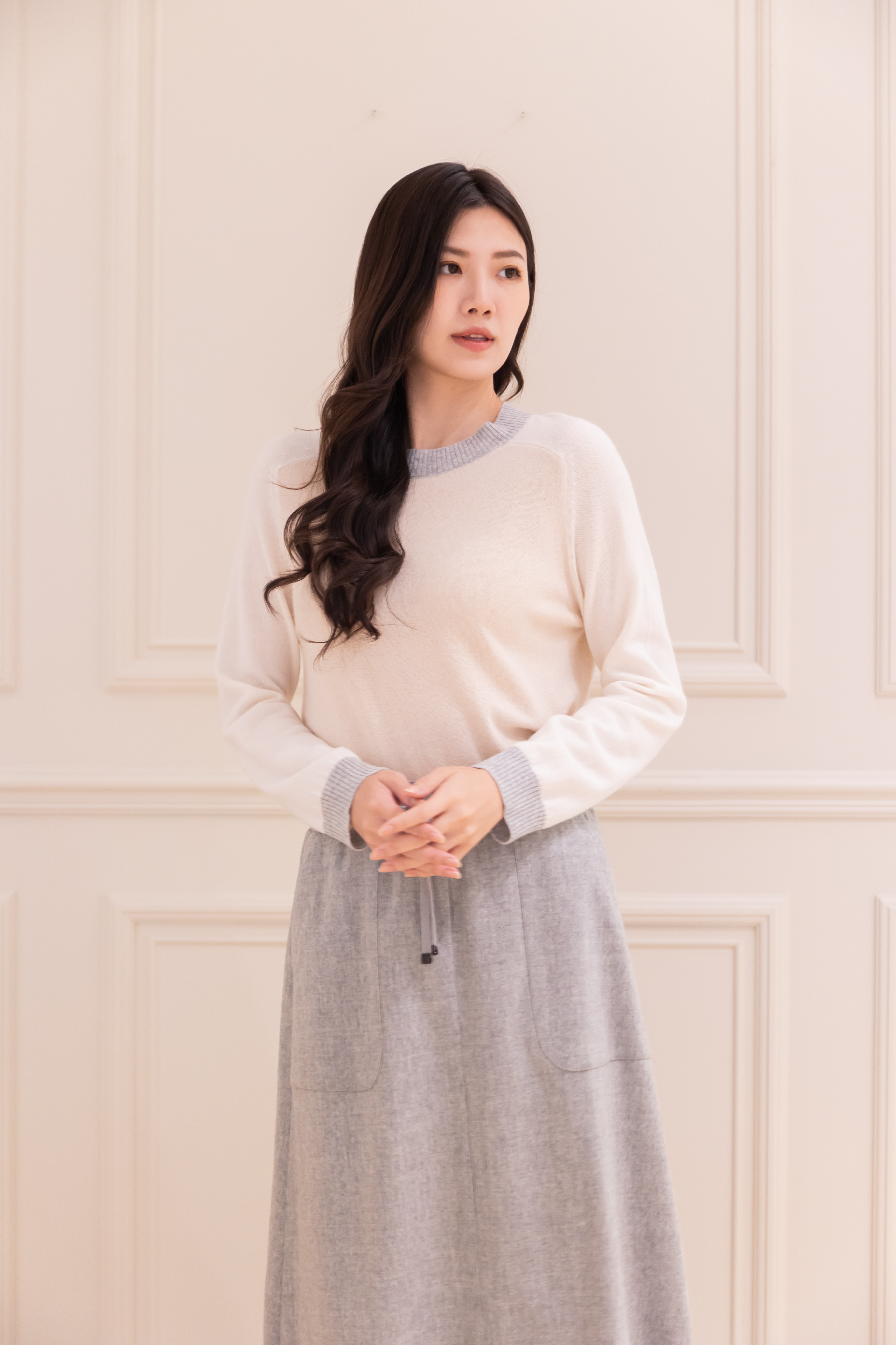 LORENA 圓領拚色羊絨上衣(米)