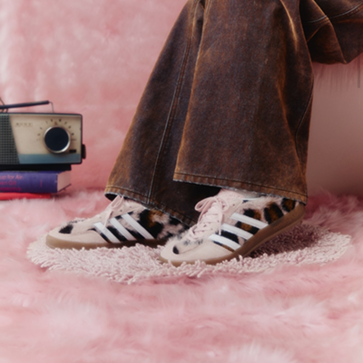 ATMOS PINK X ADIDAS GAZELLE INDOOR 粉色豹紋 毛絨 休閒鞋 男女鞋 JS4600