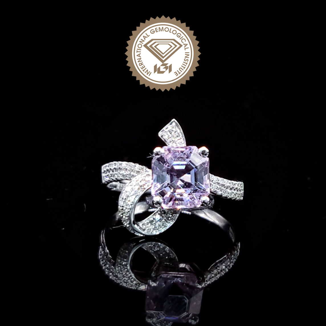 18K White Gold 1.88ct Purple Spinel and Diamond Ring