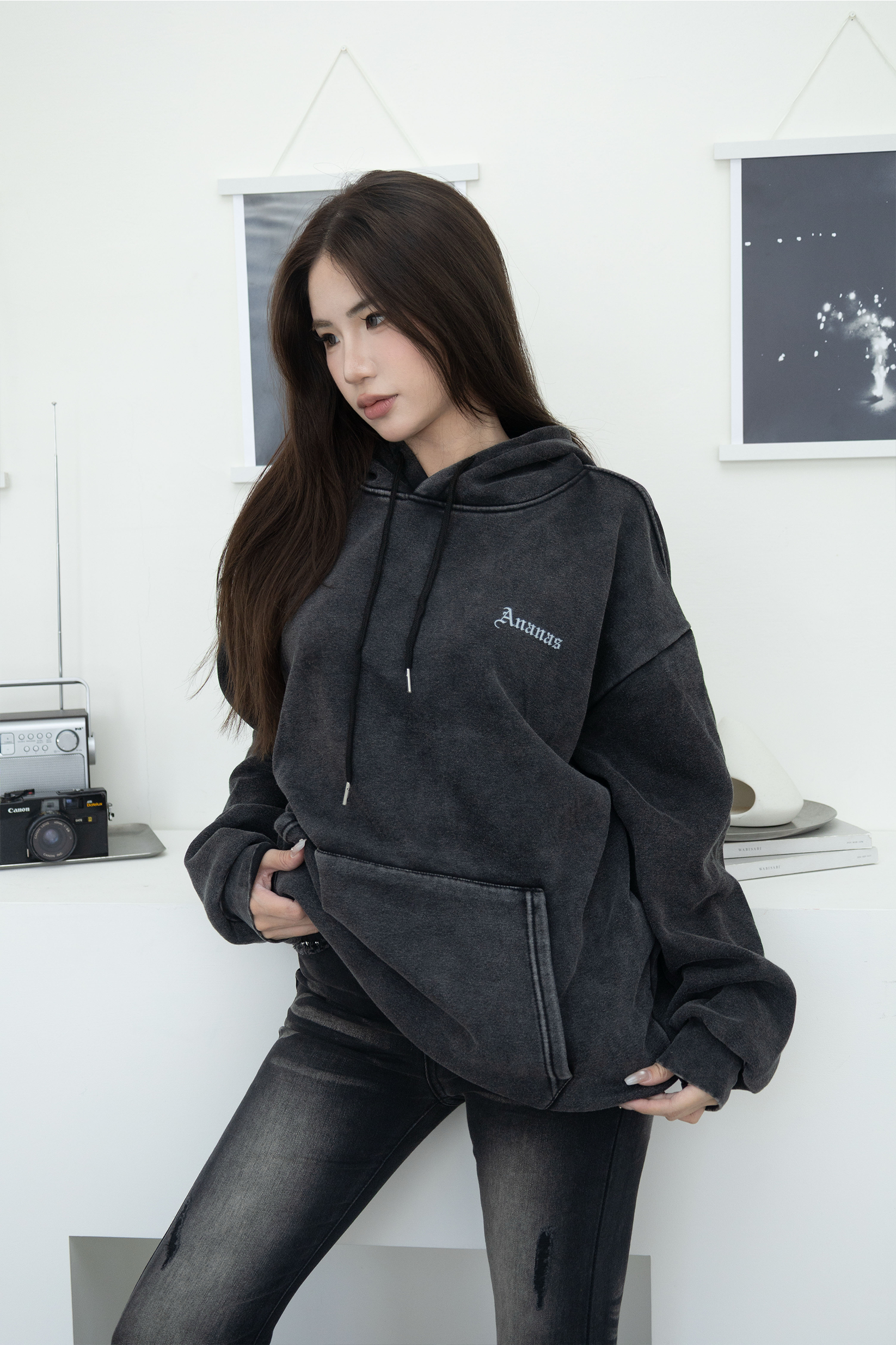 [ Ananas設計款✨] 水洗荊棘品牌LOGO印花帽T