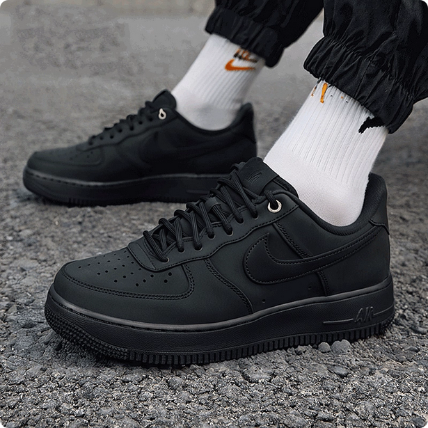 【預訂】NIKE AIR FORCE 1 07 WB 磨砂黑-MEN