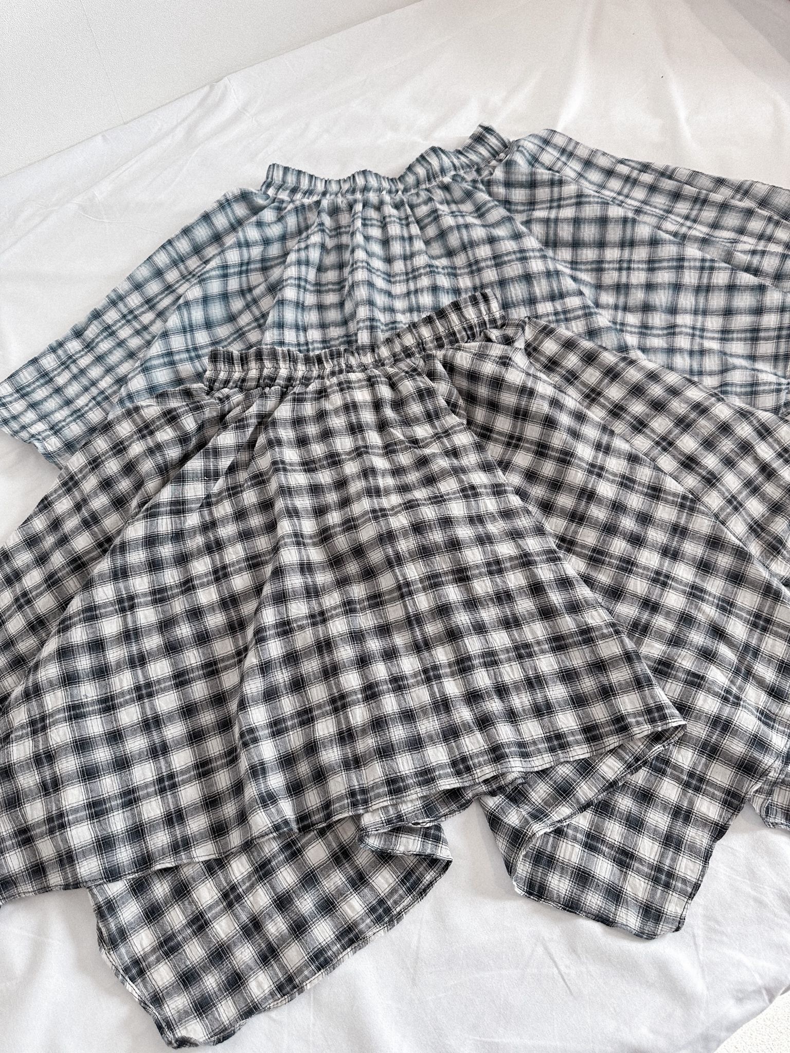 單穿疊穿都可以！不規則格紋短裙〈🇰🇷DAY 3〉