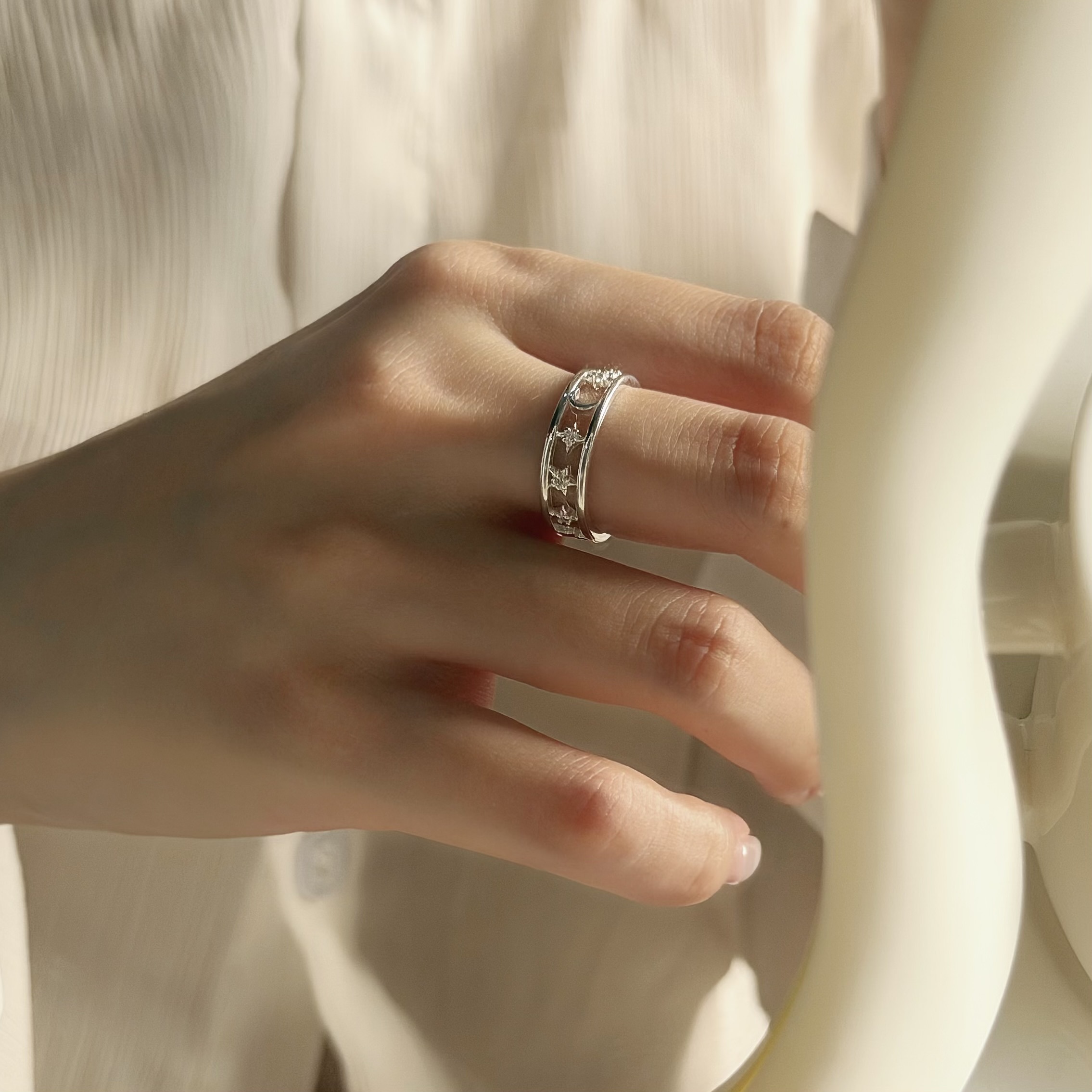 Y203排鑽星芒純銀調整戒