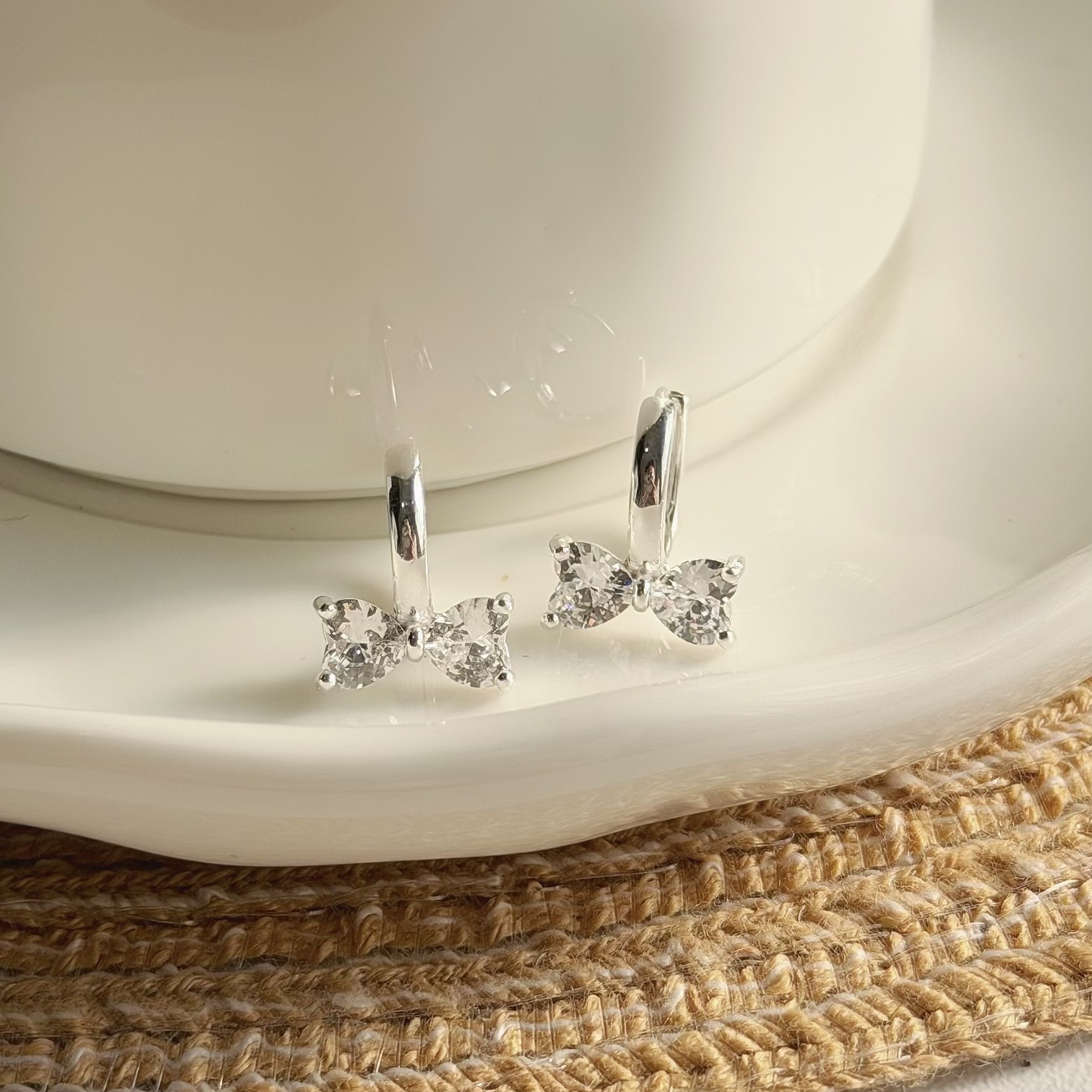 Y188鋯石蝴蝶結中圈純銀易扣