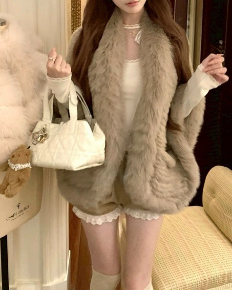 設計師家真兔毛編織狐狸毛收邊披肩