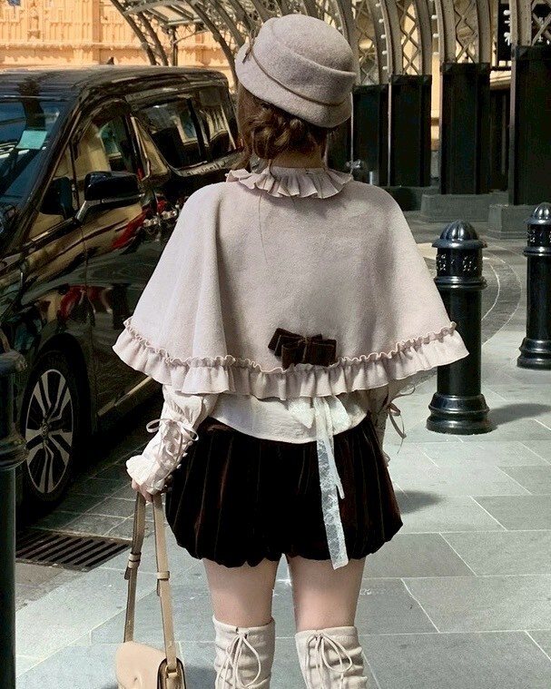 設計師家荷葉公主毛呢斗篷