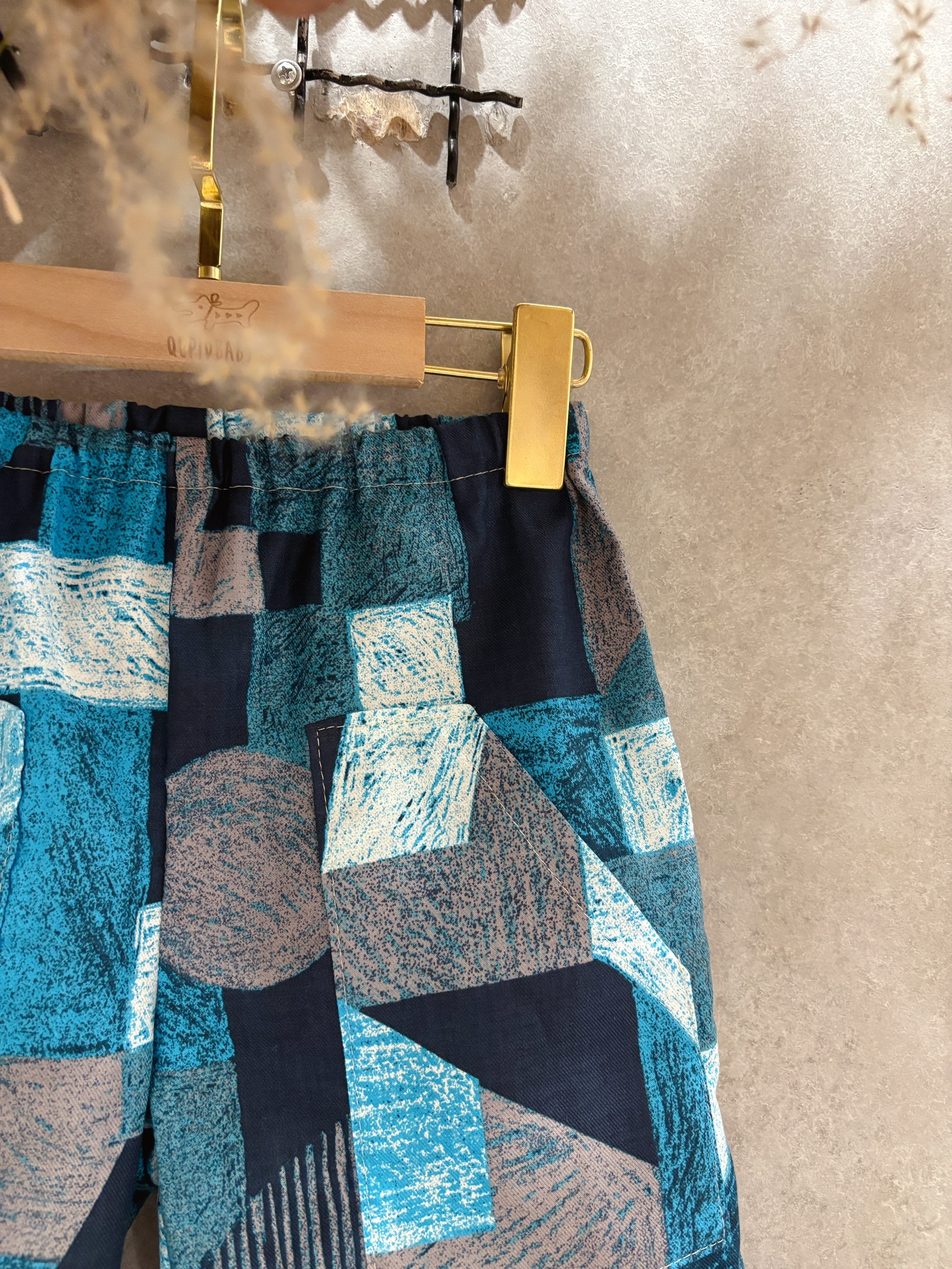 吉本藍彎道 斜口袋短褲(110)