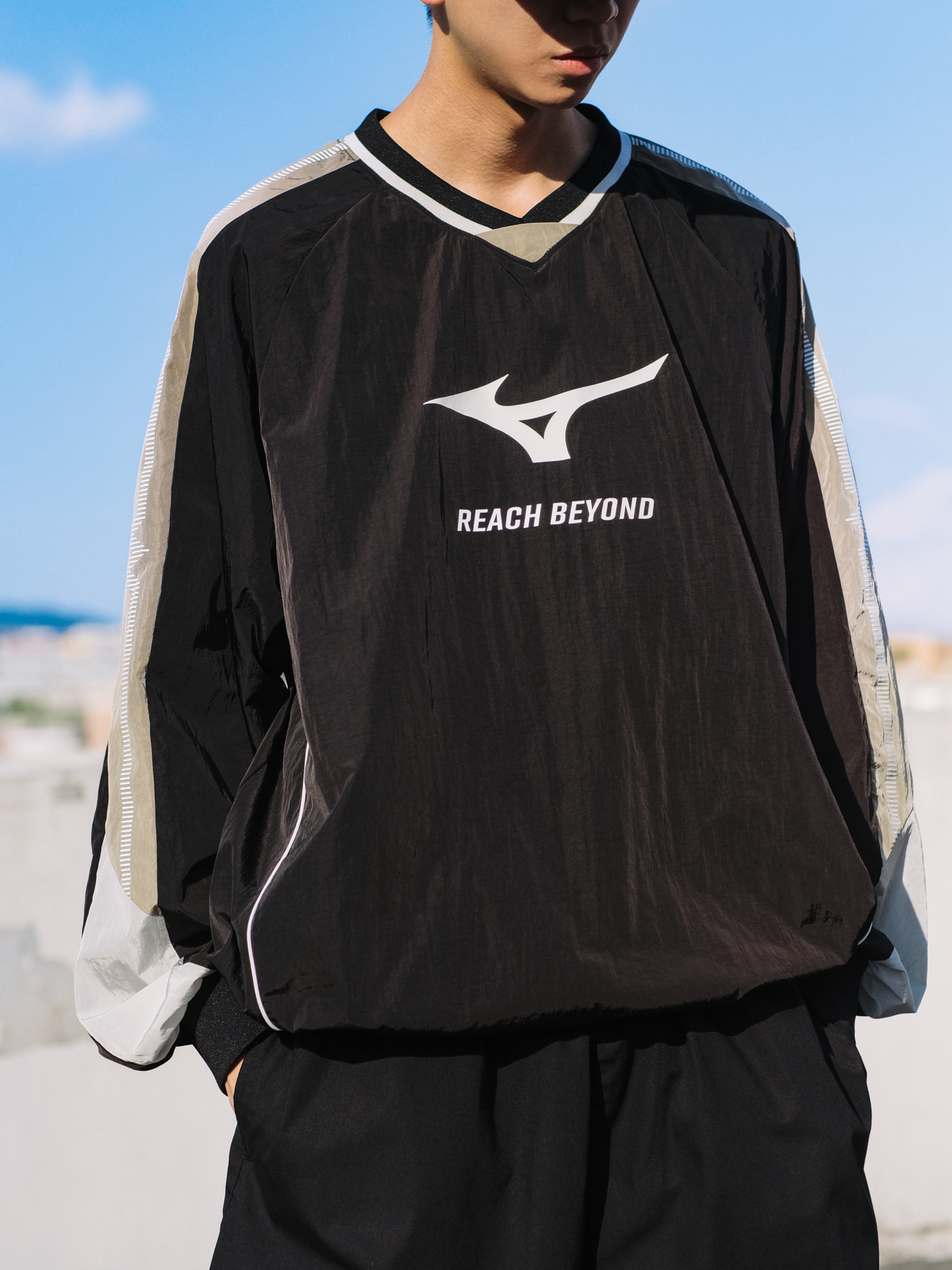 代購-Mizuno 美式足球運動風 親膚 長袖 TEE 男女同款 黑/紫 2色