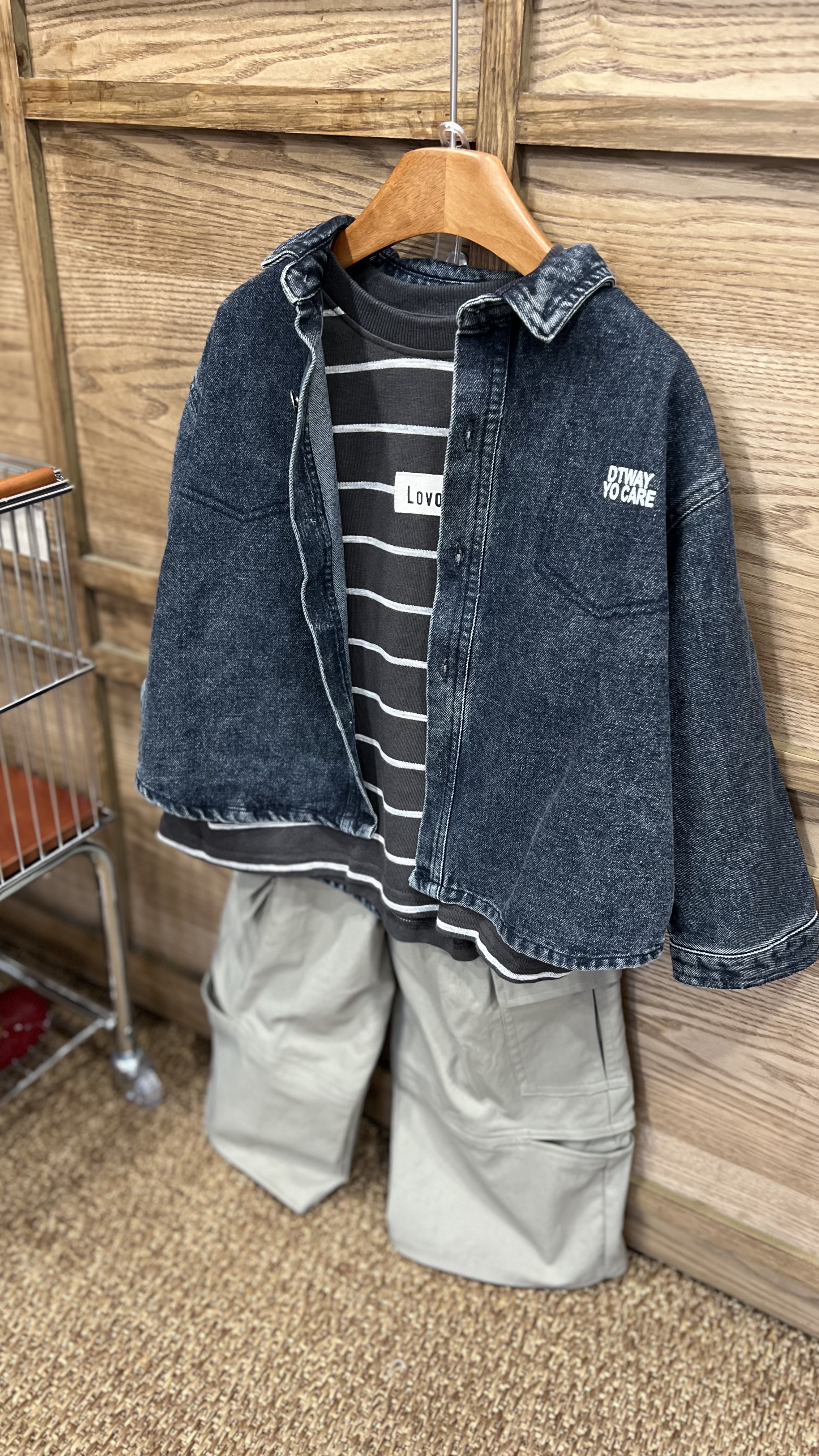 A02946超柔軟條紋布標上衣