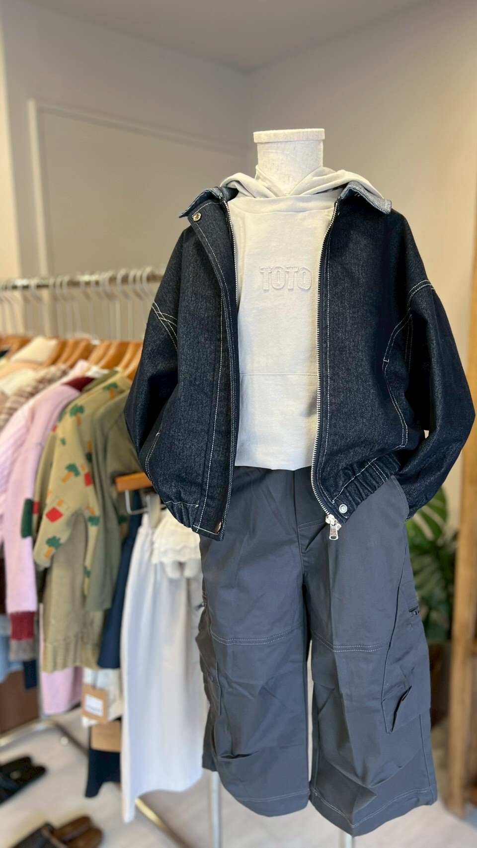 A03163字母假二件連帽上衣