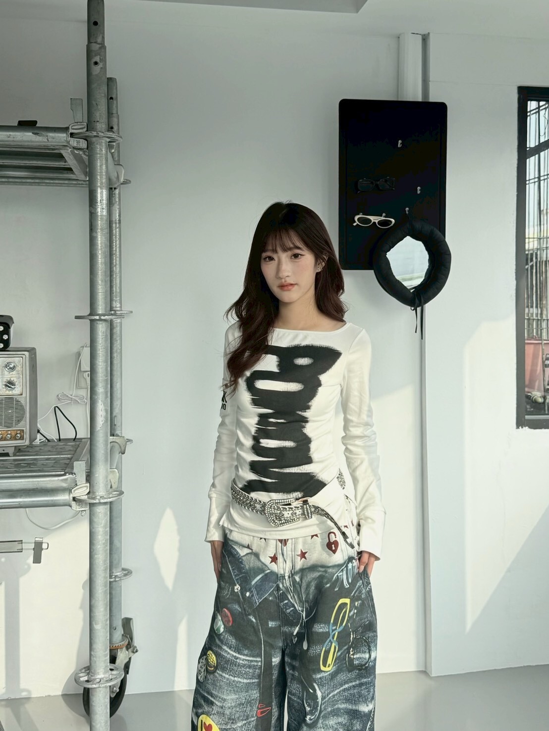 叛逆跩姐 哥特風字母噴漆感兩穿上衣2colors