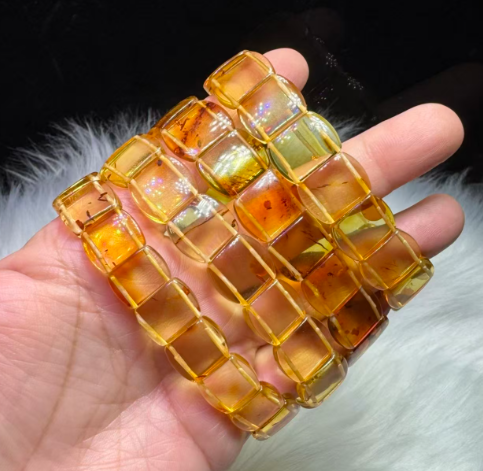 251016 - D6 波羅的海頂級花珀手排（一物一證書） (11月中到貨）