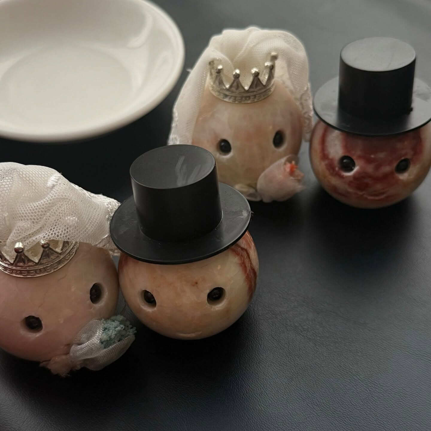 [原石] 彩霞石 新郎新娘