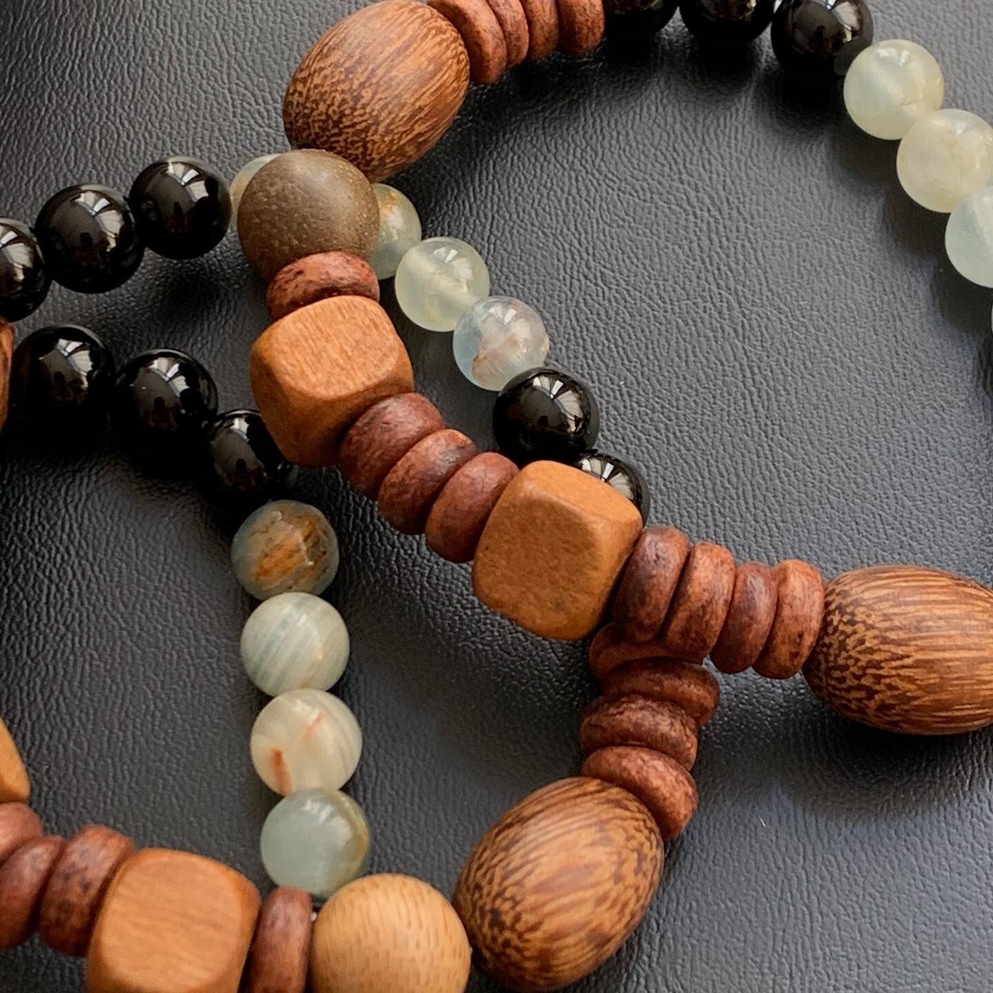 [原石] 加勒比方解石+黑曜石+檀木手串