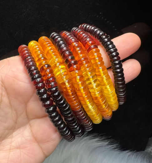 251016 - D16 漸變蜜蠟血珀橡筋圈（迷你）(11月中到貨）