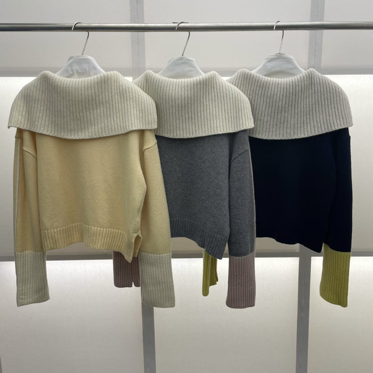 【韓國連線】V領拼色袖口小披肩冷衫