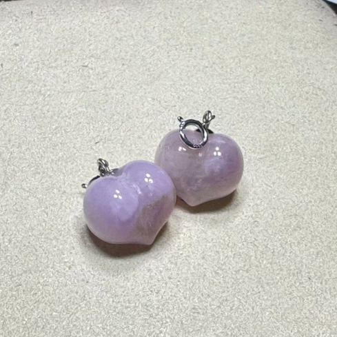 251016 - D24 水晶皇后紫鋰輝屁桃S925懶人扣吊咀 送 銀色固定珠針鏈頸鏈 (11月中到貨）