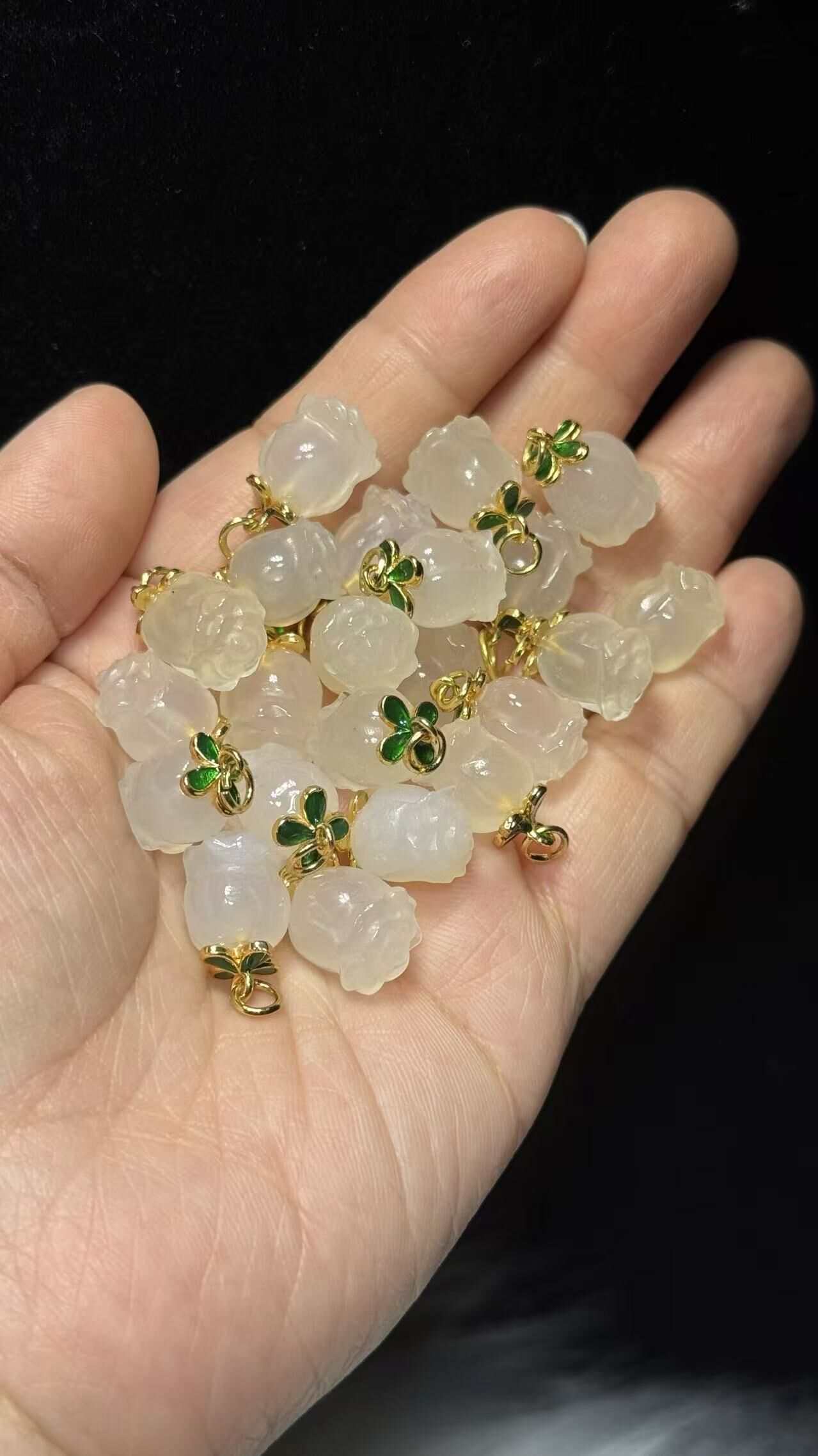 251016 - D27 荔枝凍鬱金香吊咀  送 金色固定珠針鏈頸鏈 (11月中到貨）