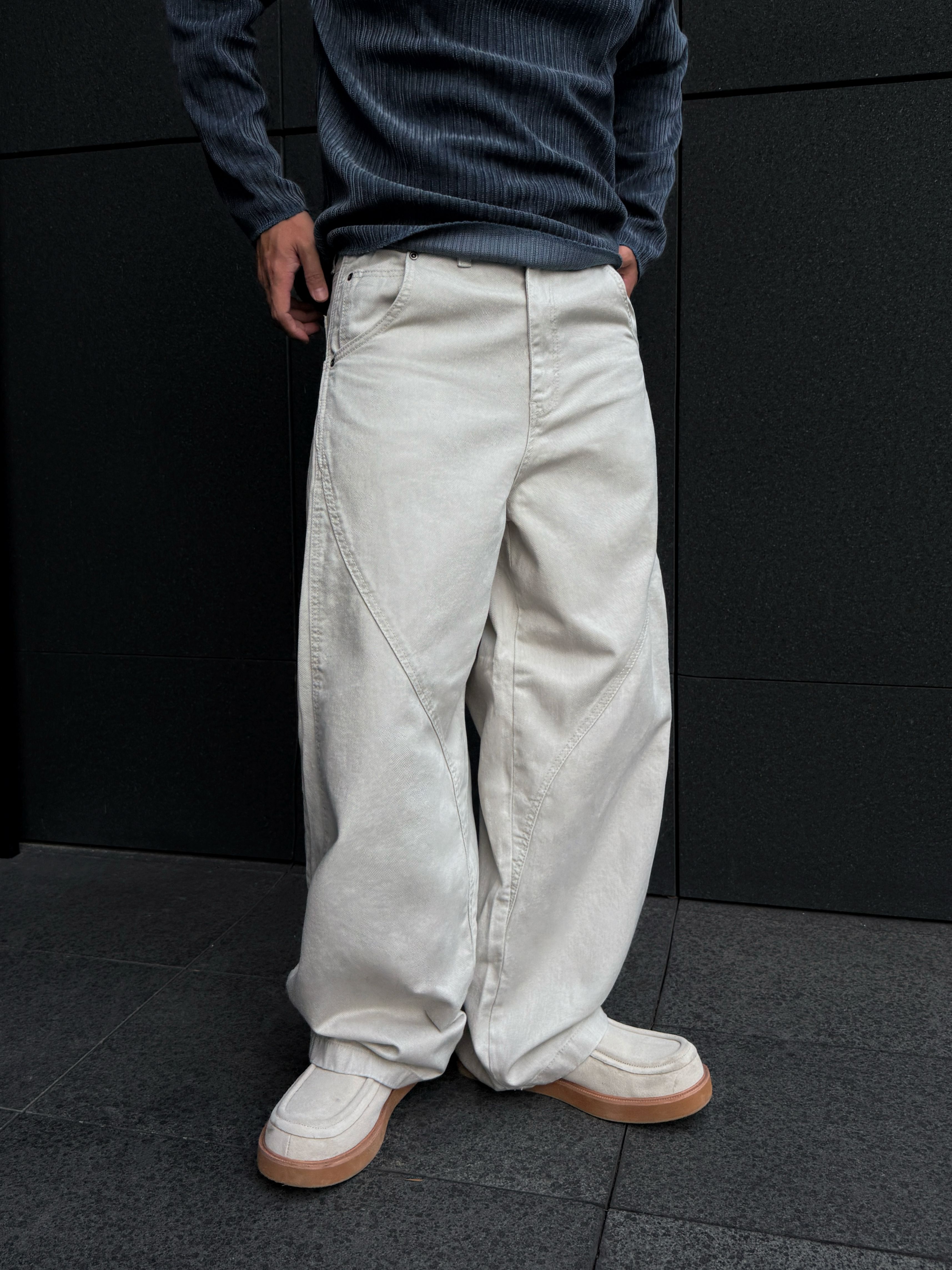 [1atm] 剪裁-彎刀落地褲