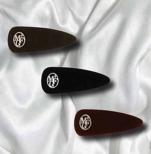 <限時開團⚡️> 🇫🇷Marithe-品牌LOGO天鵝絨髮夾（共3色）