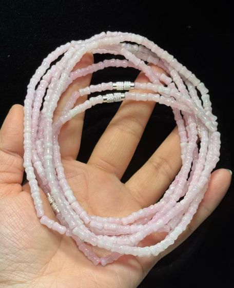 251016 - D37 極品粉翡翠竹節長頸鏈 (11月中到貨）