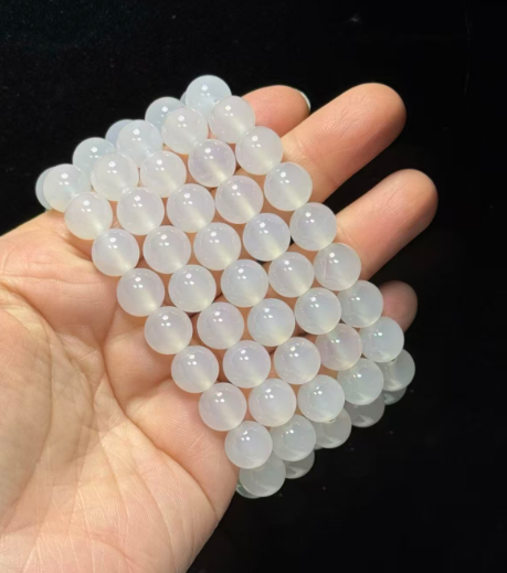 251201 - D35 10mm+極品玉環荔枝凍手串