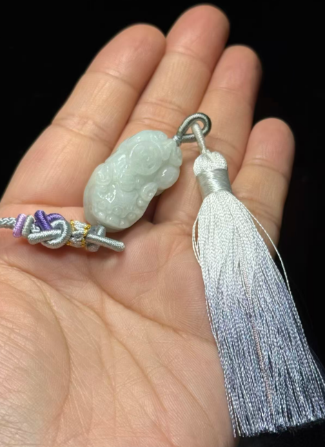 260409 - A25 天然A貨翡翠蘋果綠貔貅雕刻紫色流蘇掛飾