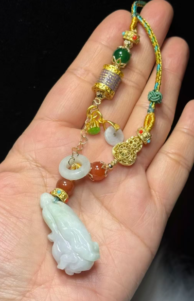 251016 - D47 天然A貨翡翠生菜砂金葫蘆設計款毛衣鏈(11月中到貨）