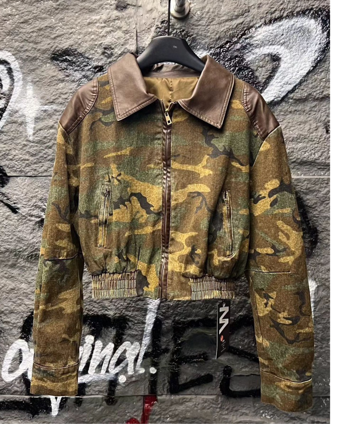 迷彩領皮短款牛仔外套