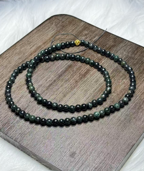 251016 - D52 5mm+烏雞玉翡翠砂金設計款60cm長頸鏈(11月中到貨）