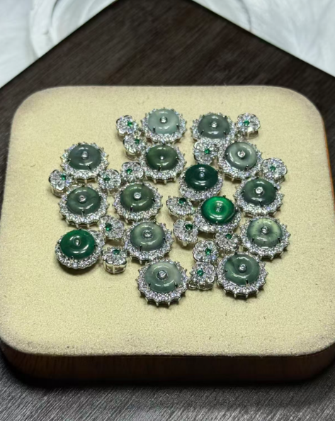 251016 - D54 A貨翡翠平安扣太陽花包邊吊咀（小）(11月中到貨）