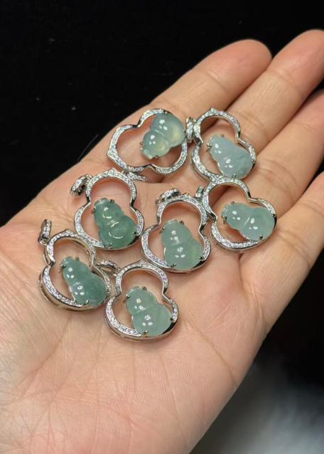 251016 - D58 A貨翡翠葫蘆鏤空吊咀(11月中到貨）