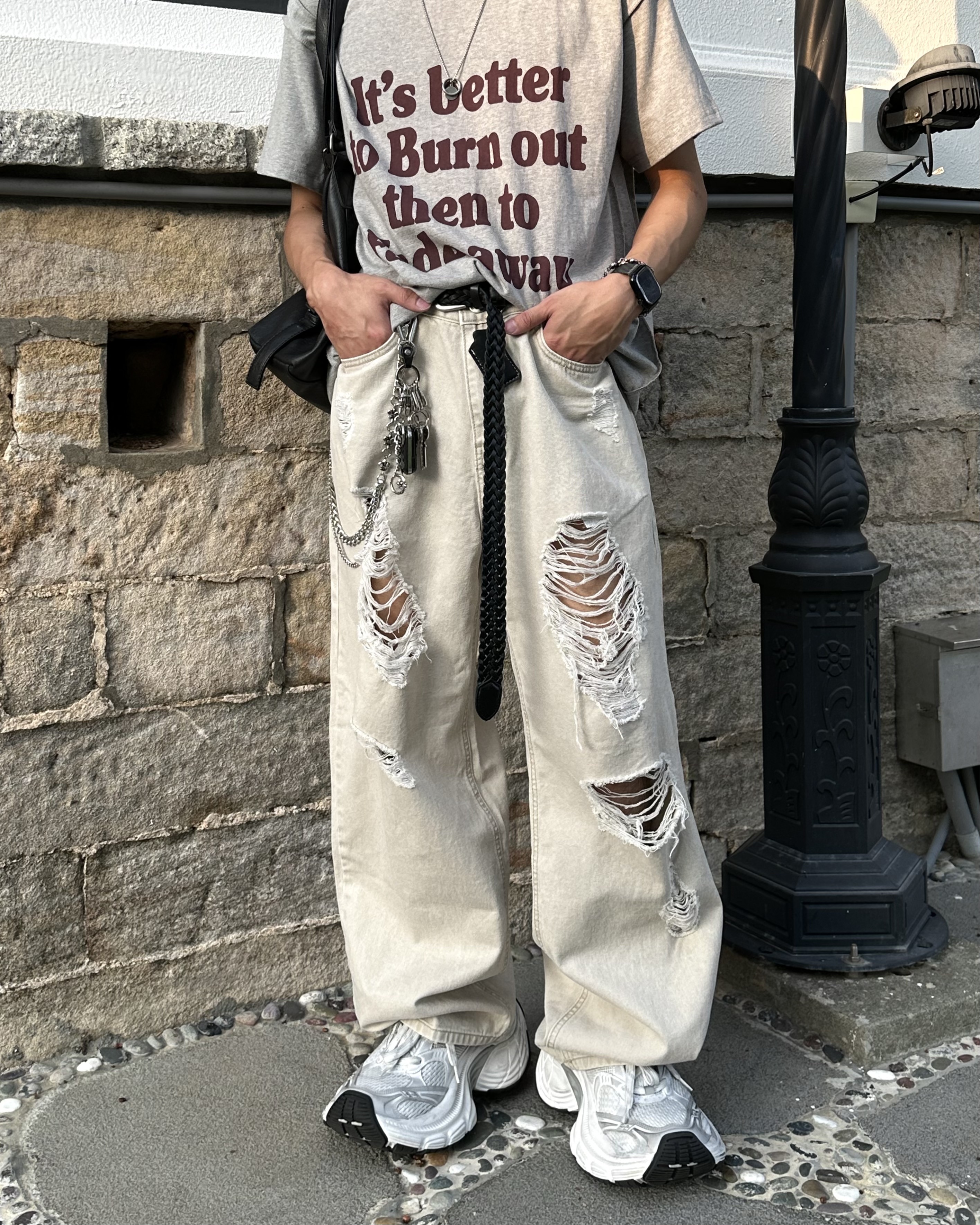 𝐇·𝐓·𝐒 韓國 灰白做舊 復古 水洗 純色丹寧 破壞抽鬚 落地 牛仔 長褲